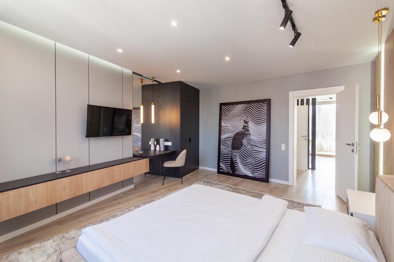 Royal Vip Jacuzzi Apart Lviv Extérieur photo