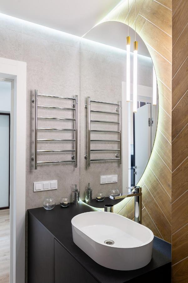 Royal Vip Jacuzzi Apart Lviv Extérieur photo