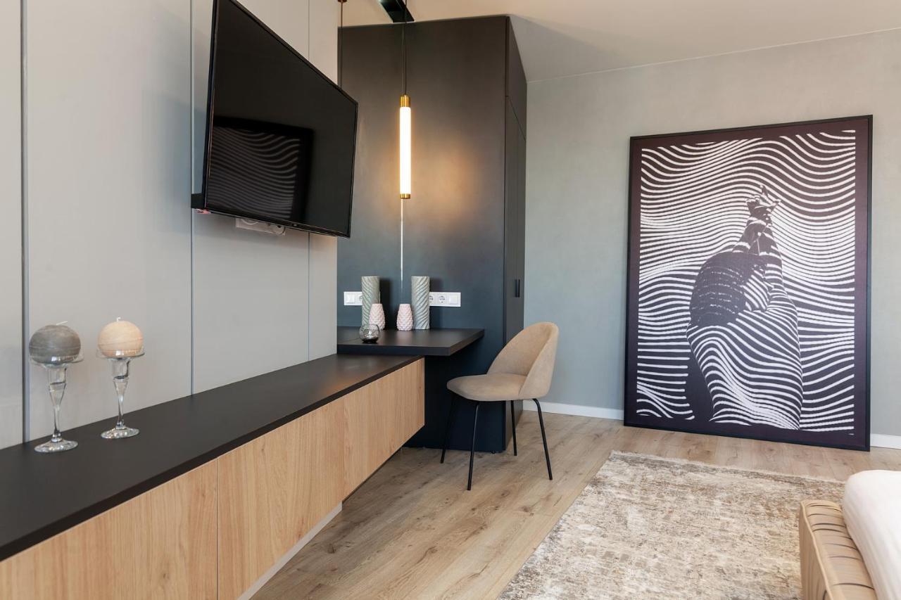 Royal Vip Jacuzzi Apart Lviv Extérieur photo