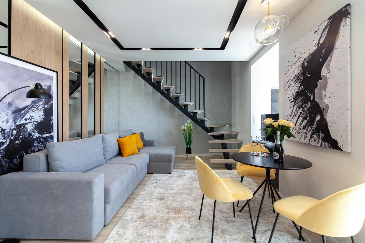 Royal Vip Jacuzzi Apart Lviv Extérieur photo