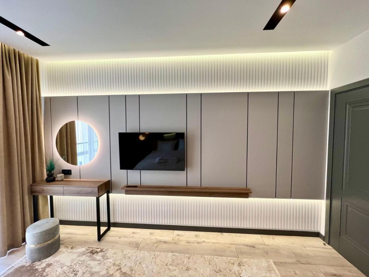Royal Vip Jacuzzi Apart Lviv Extérieur photo