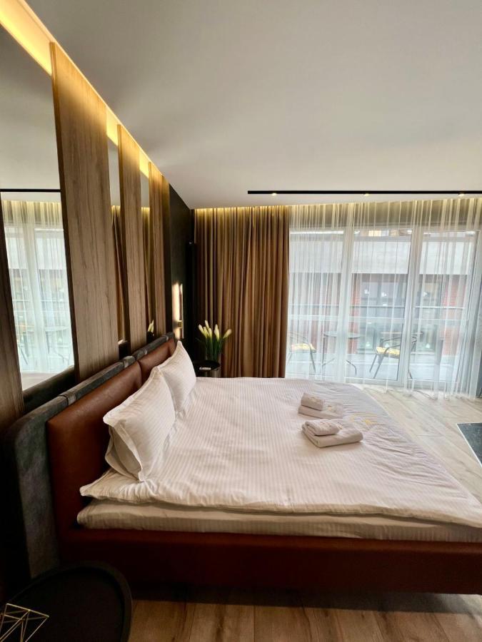 Royal Vip Jacuzzi Apart Lviv Extérieur photo