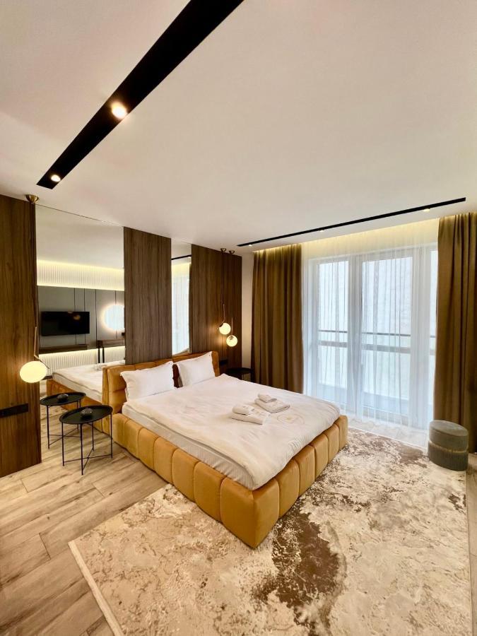 Royal Vip Jacuzzi Apart Lviv Extérieur photo