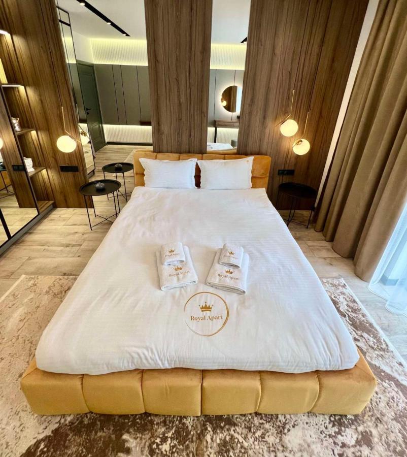 Royal Vip Jacuzzi Apart Lviv Extérieur photo