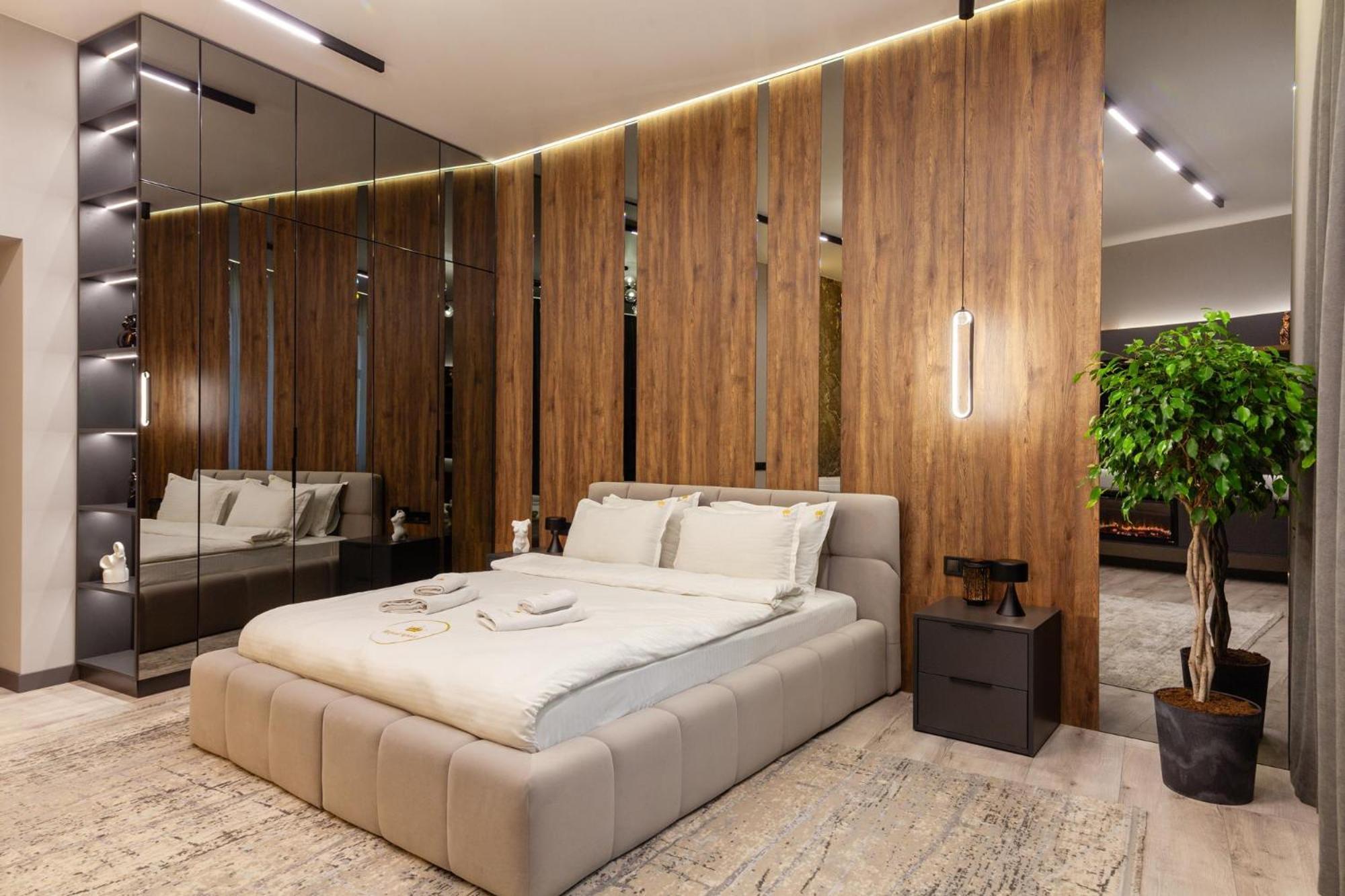 Royal Vip Jacuzzi Apart Lviv Extérieur photo
